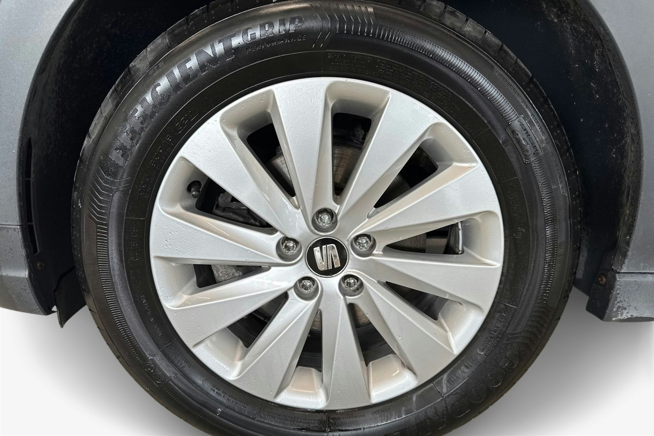 valkoinen Volkswagen Taigo 2023 kuva 11.