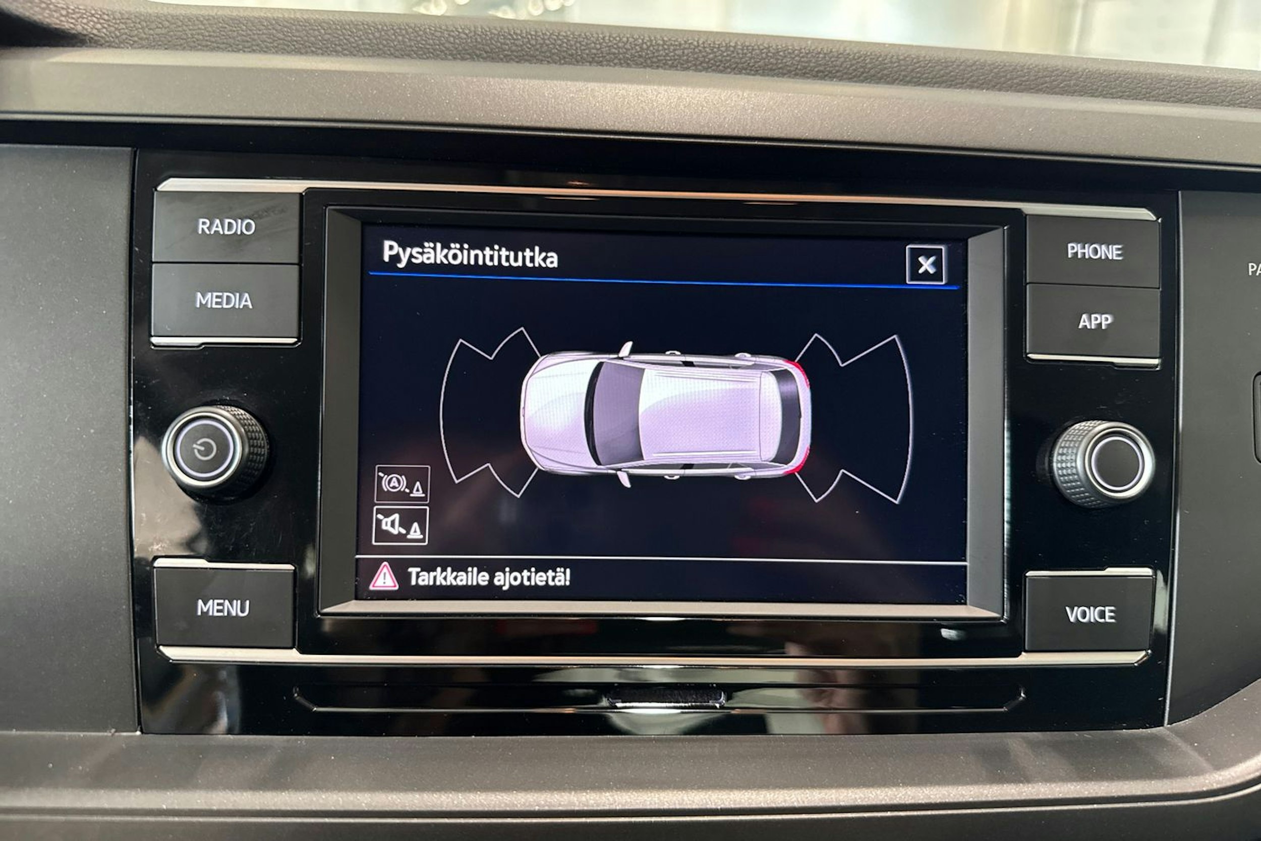 valkoinen Volkswagen Taigo 2023 kuva 17.