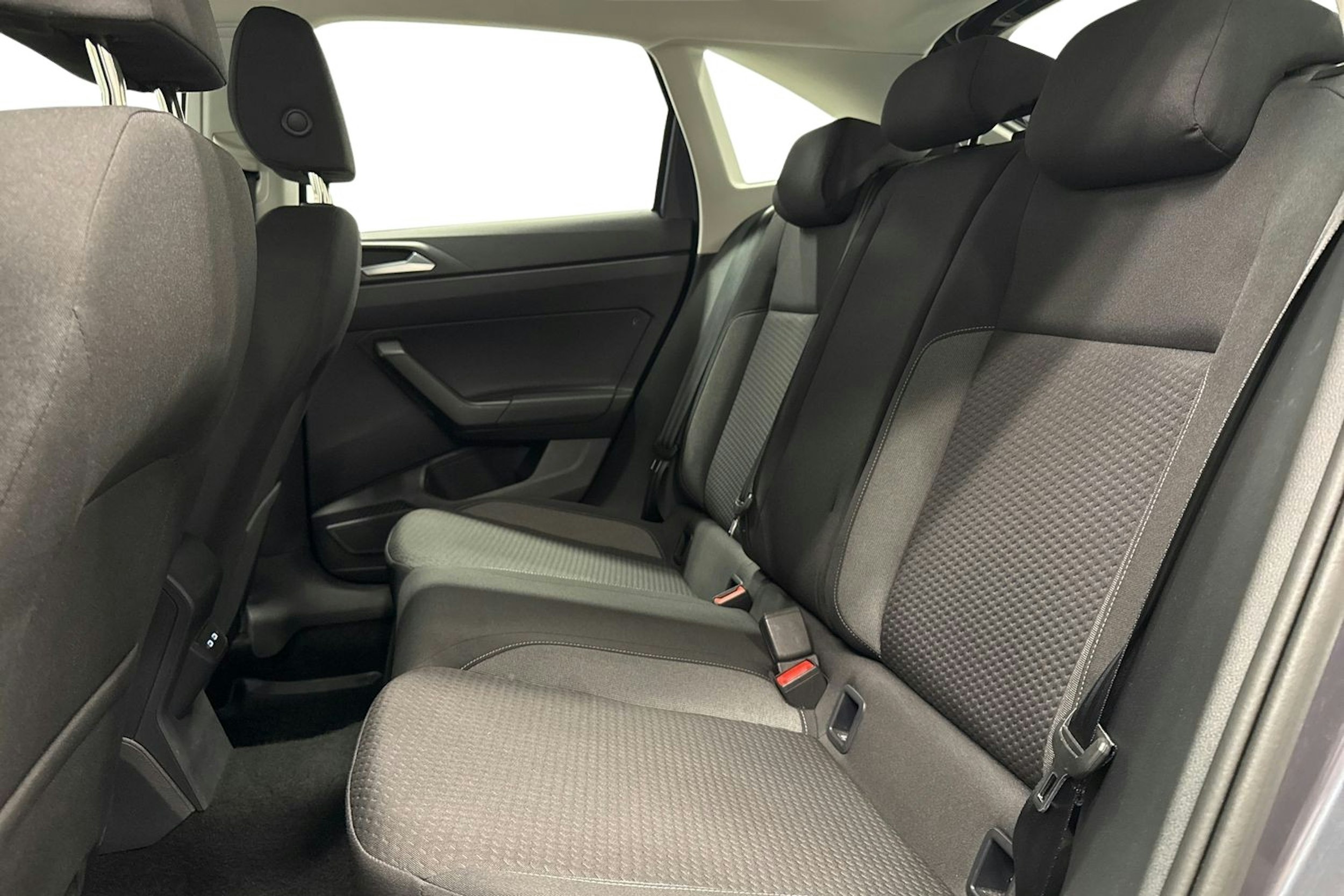 harmaa Volkswagen Taigo 2023 kuva 10.