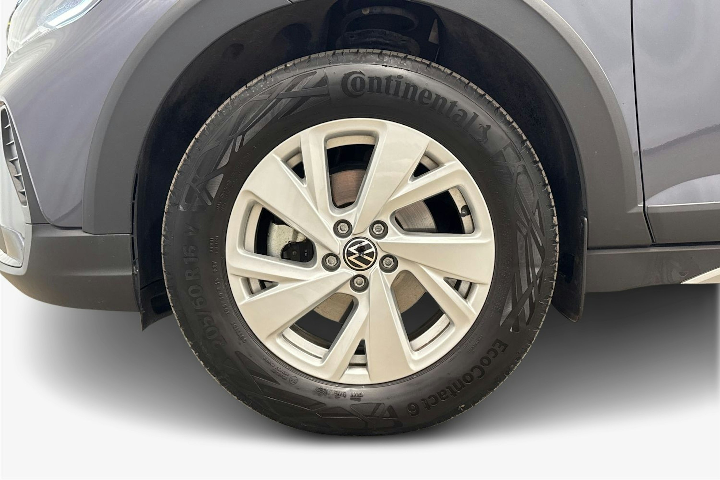 harmaa Volkswagen Taigo 2023 kuva 11.
