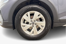 harmaa Volkswagen Taigo 2023 kuva 11.