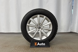 harmaa Volkswagen Taigo 2023 kuva 13.