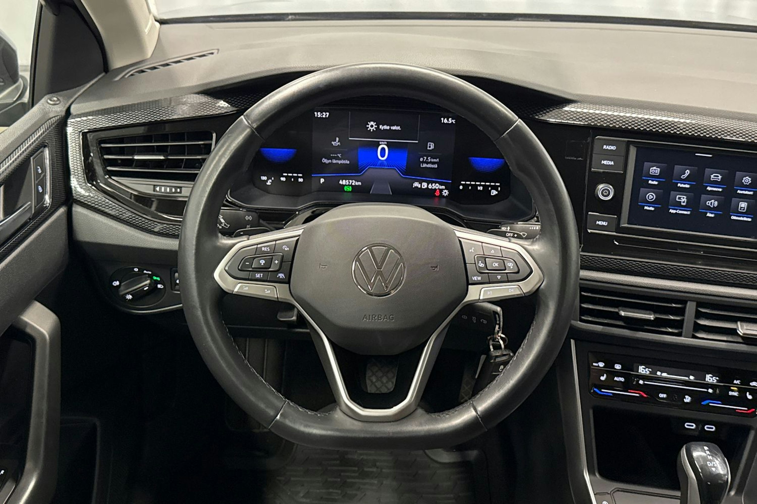 harmaa Volkswagen Taigo 2023 kuva 14.