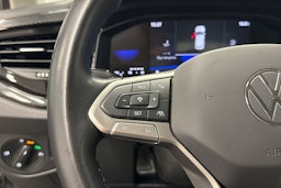 harmaa Volkswagen Taigo 2023 kuva 15.