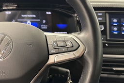 harmaa Volkswagen Taigo 2023 kuva 16.