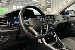 sininen Volkswagen Taigo 2023 kuva 3.
