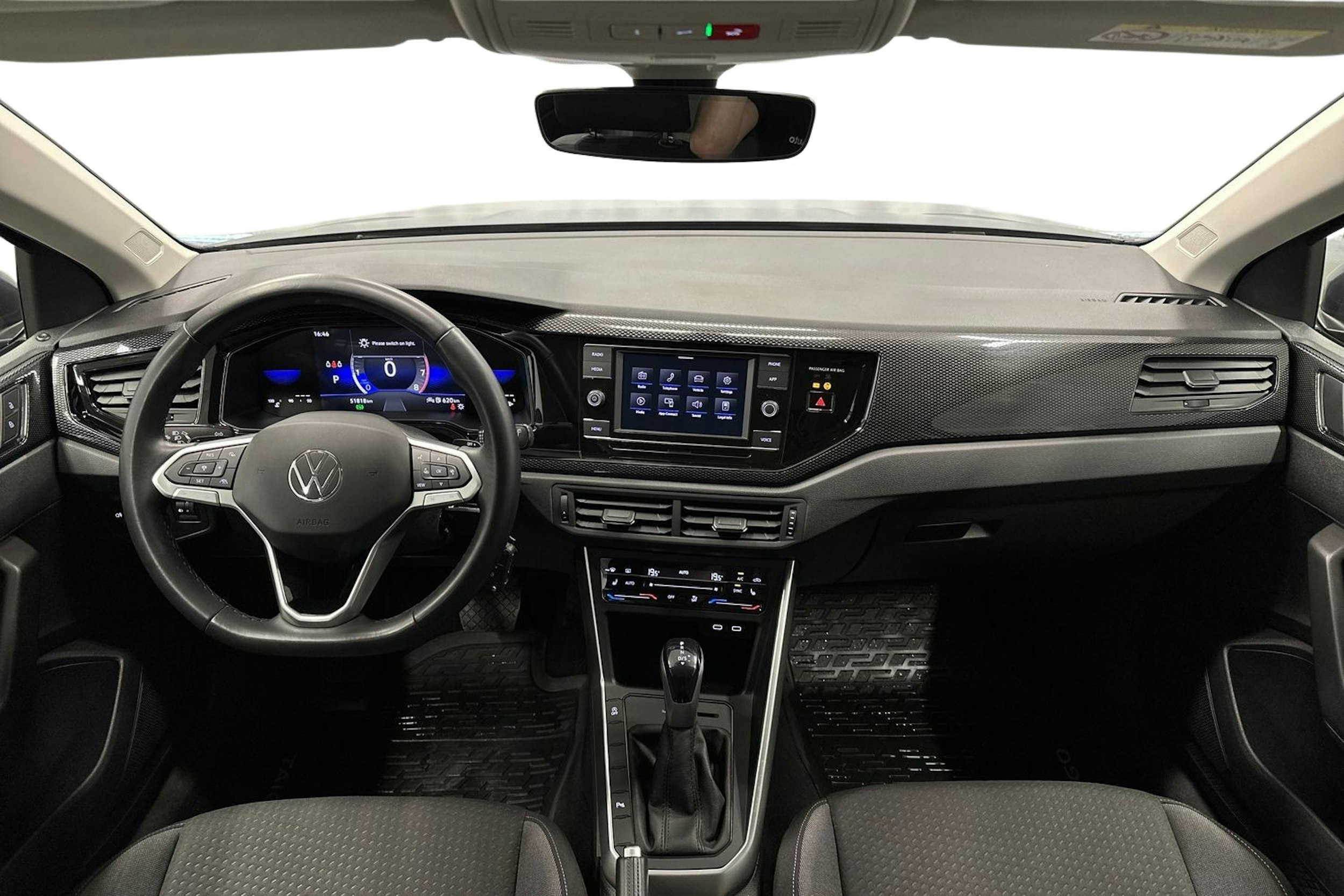 harmaa Volkswagen Taigo 2023 kuva 9.