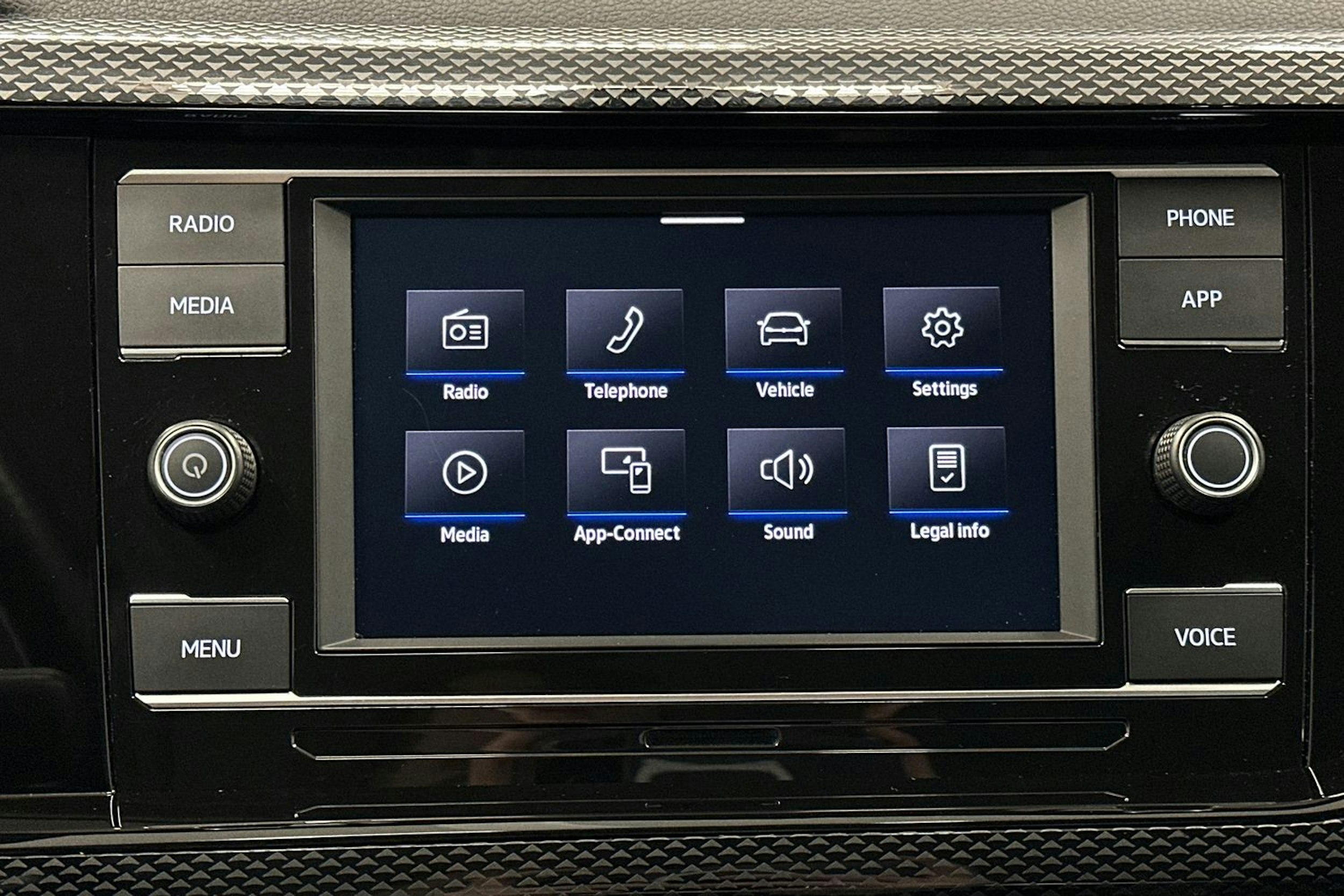 harmaa Volkswagen Taigo 2023 kuva 19.