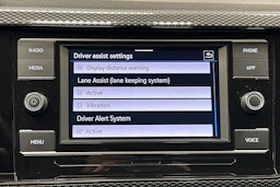 harmaa Volkswagen Taigo 2023 kuva 24.