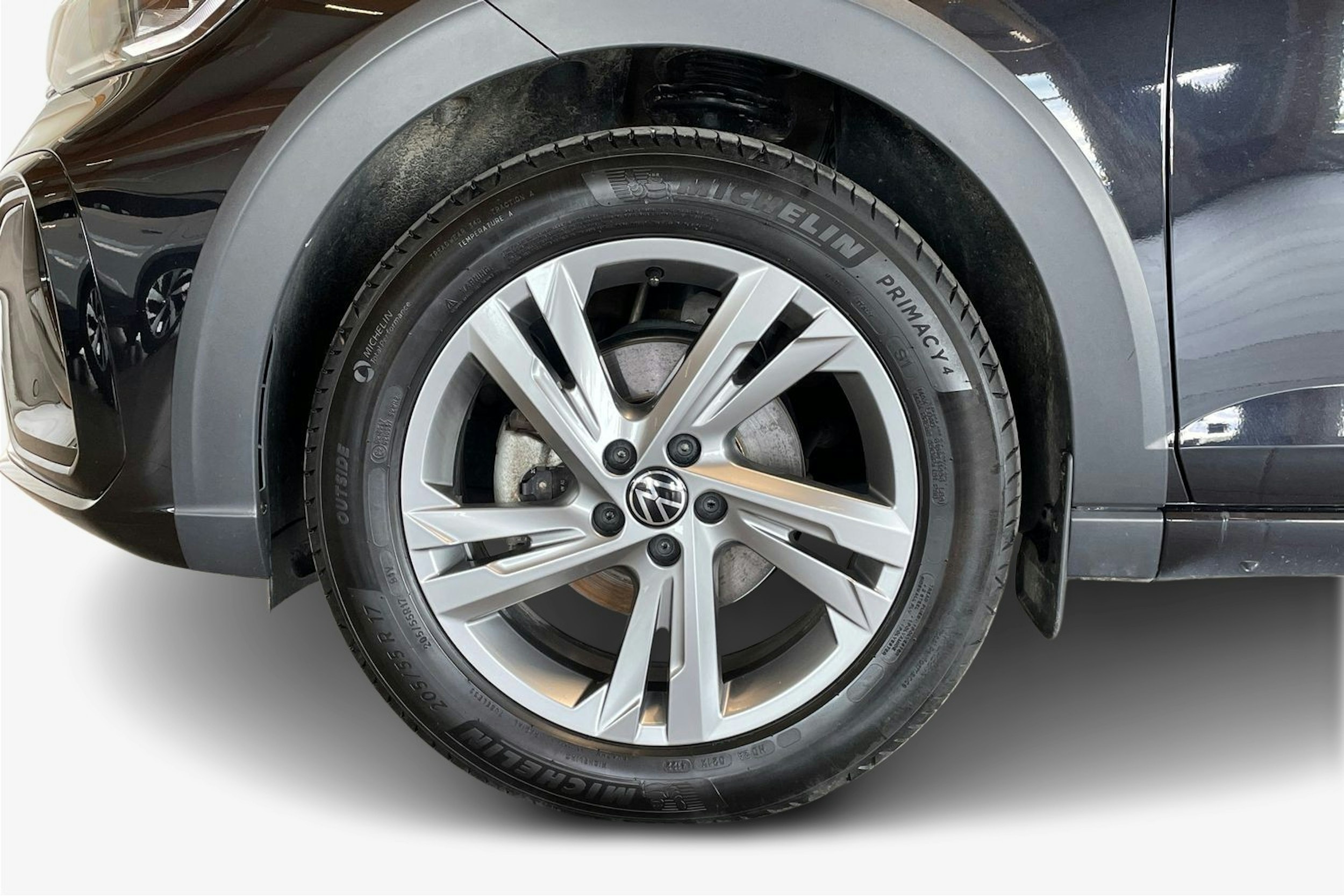 musta Volkswagen Taigo 2023 kuva 11.