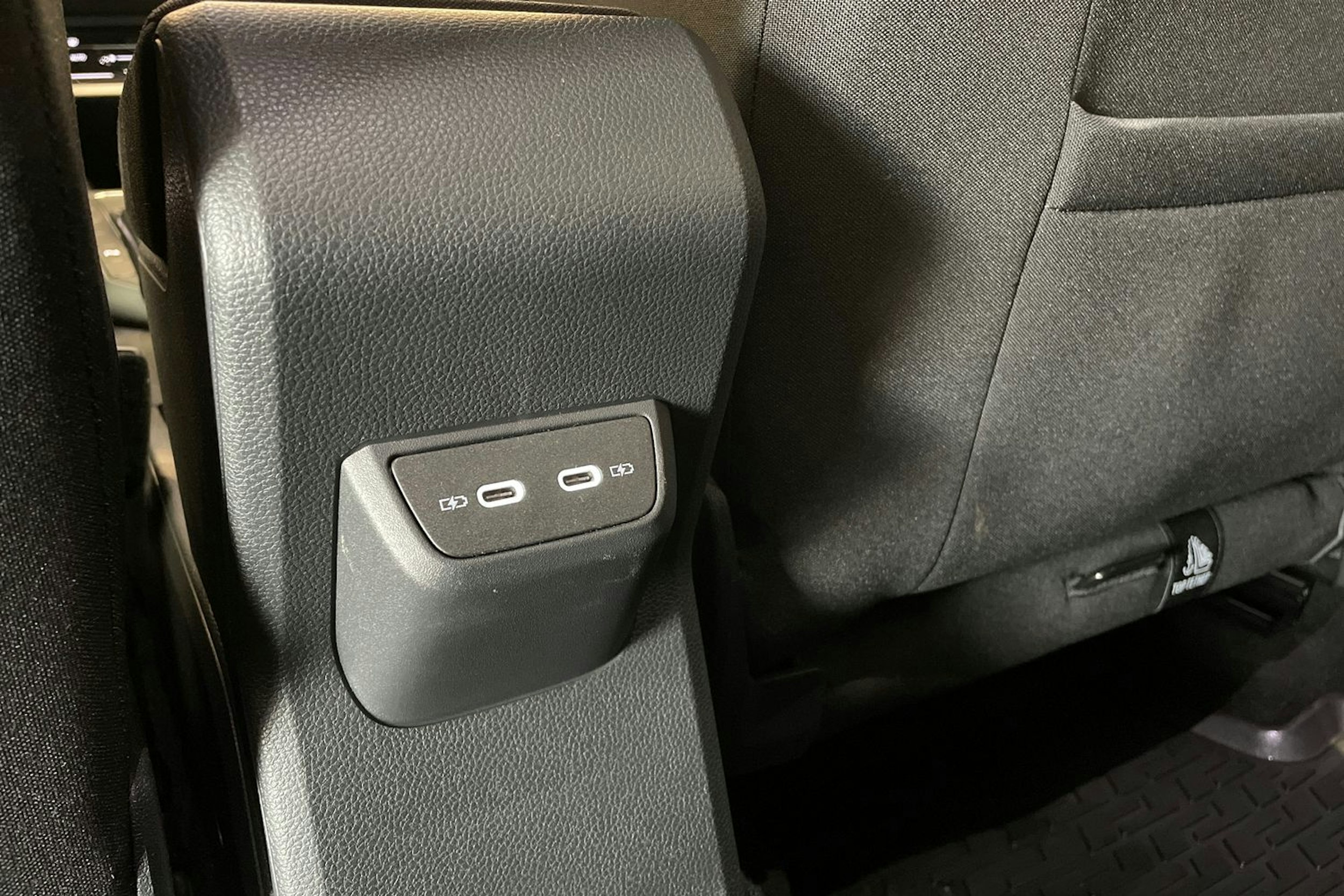 musta Volkswagen Taigo 2023 kuva 16.