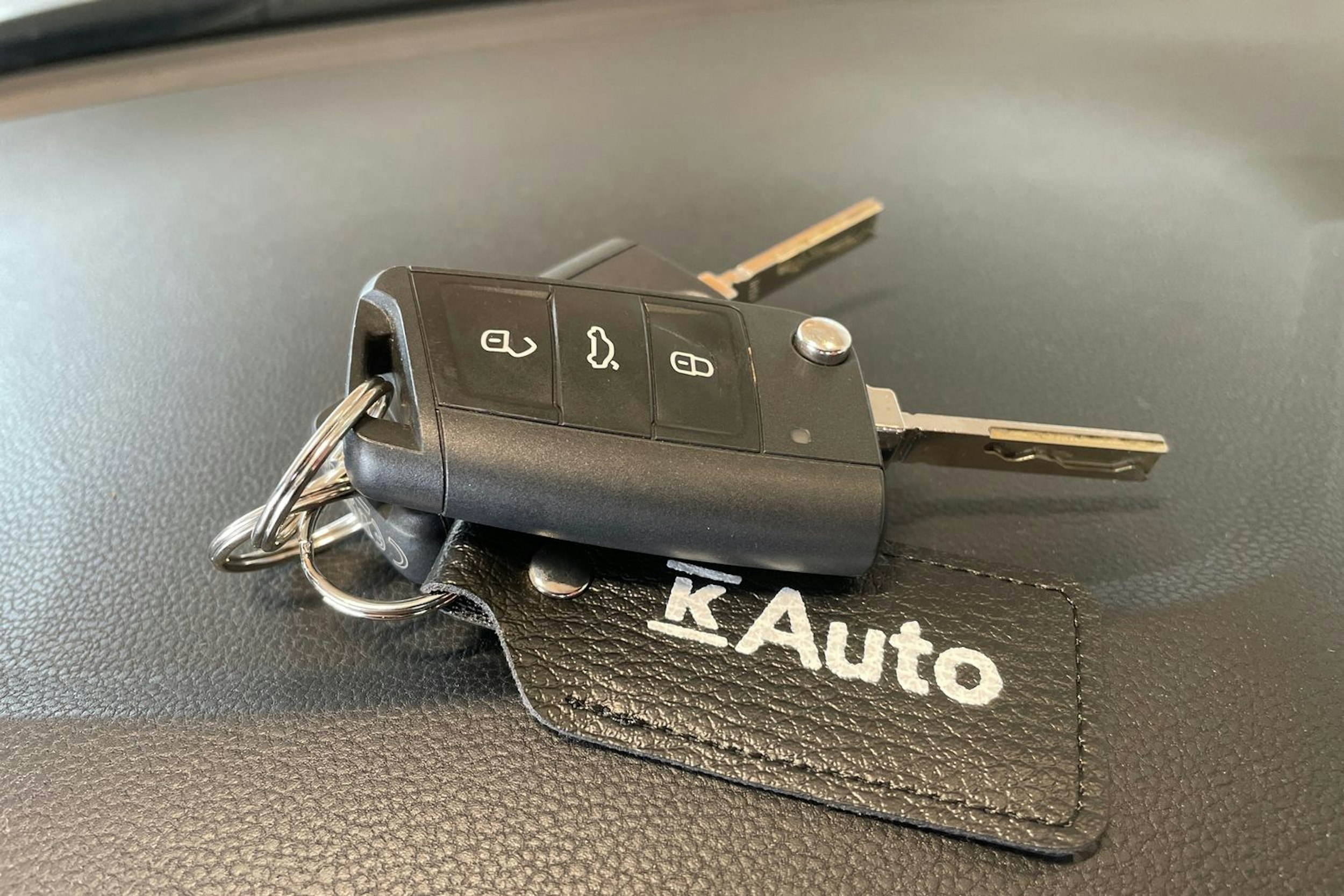 musta Volkswagen Taigo 2023 kuva 26.