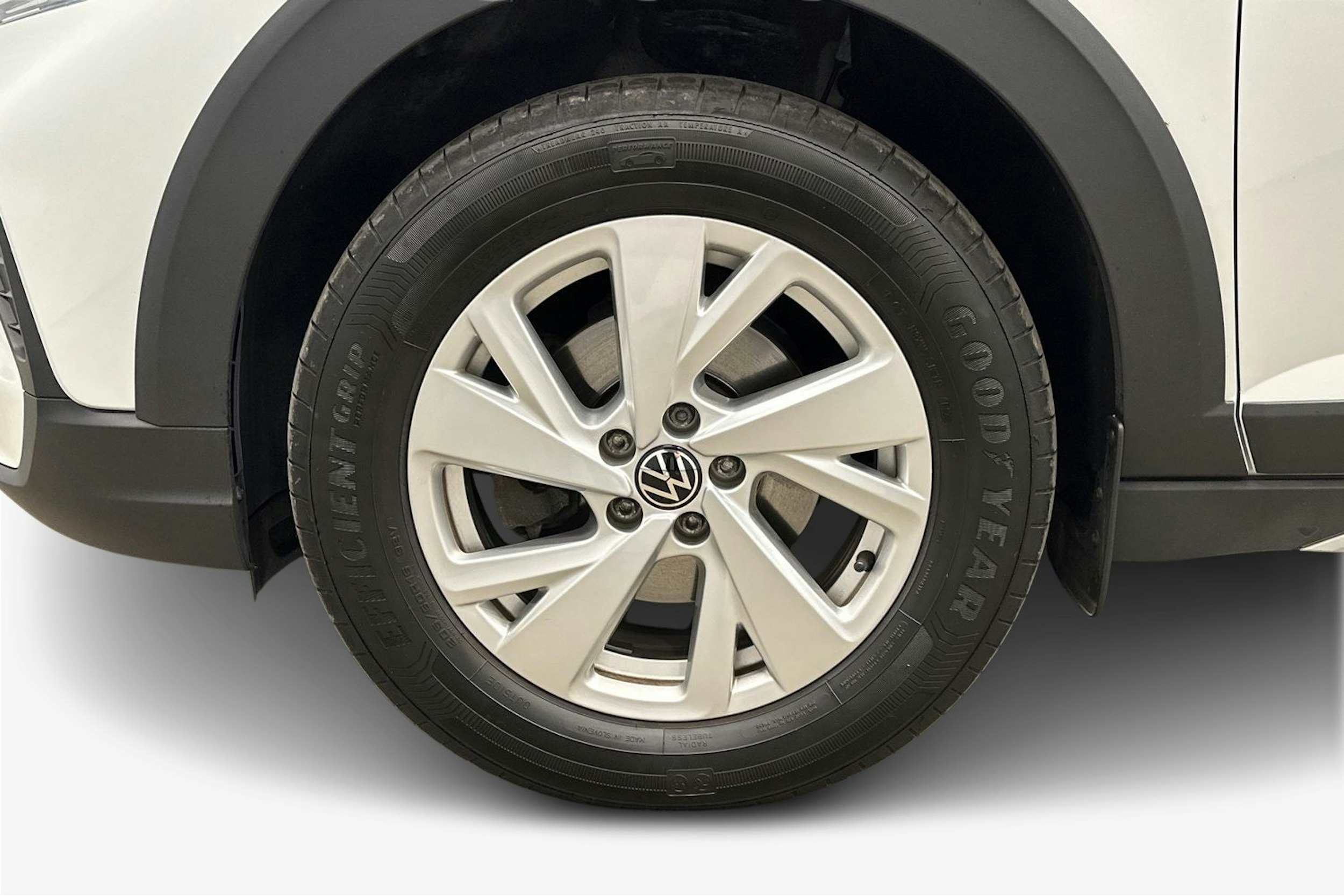 valkoinen Volkswagen Taigo 2023 kuva 11.