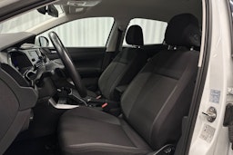 valkoinen Volkswagen Taigo 2023 kuva 15.
