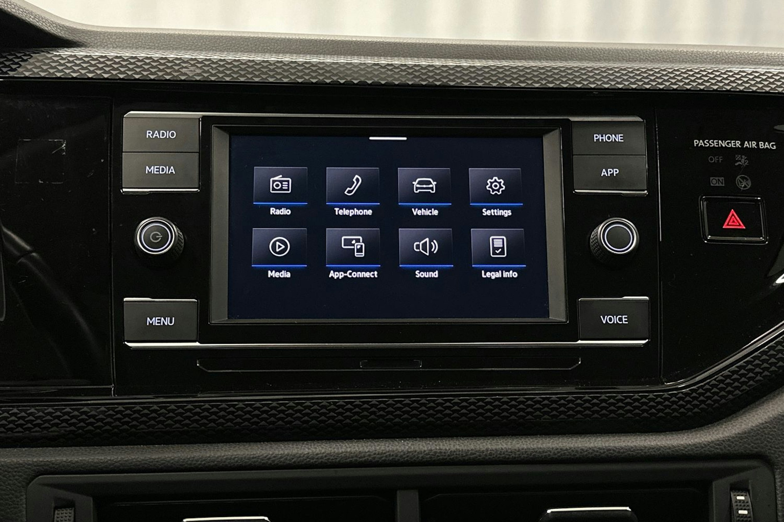 valkoinen Volkswagen Taigo 2023 kuva 22.