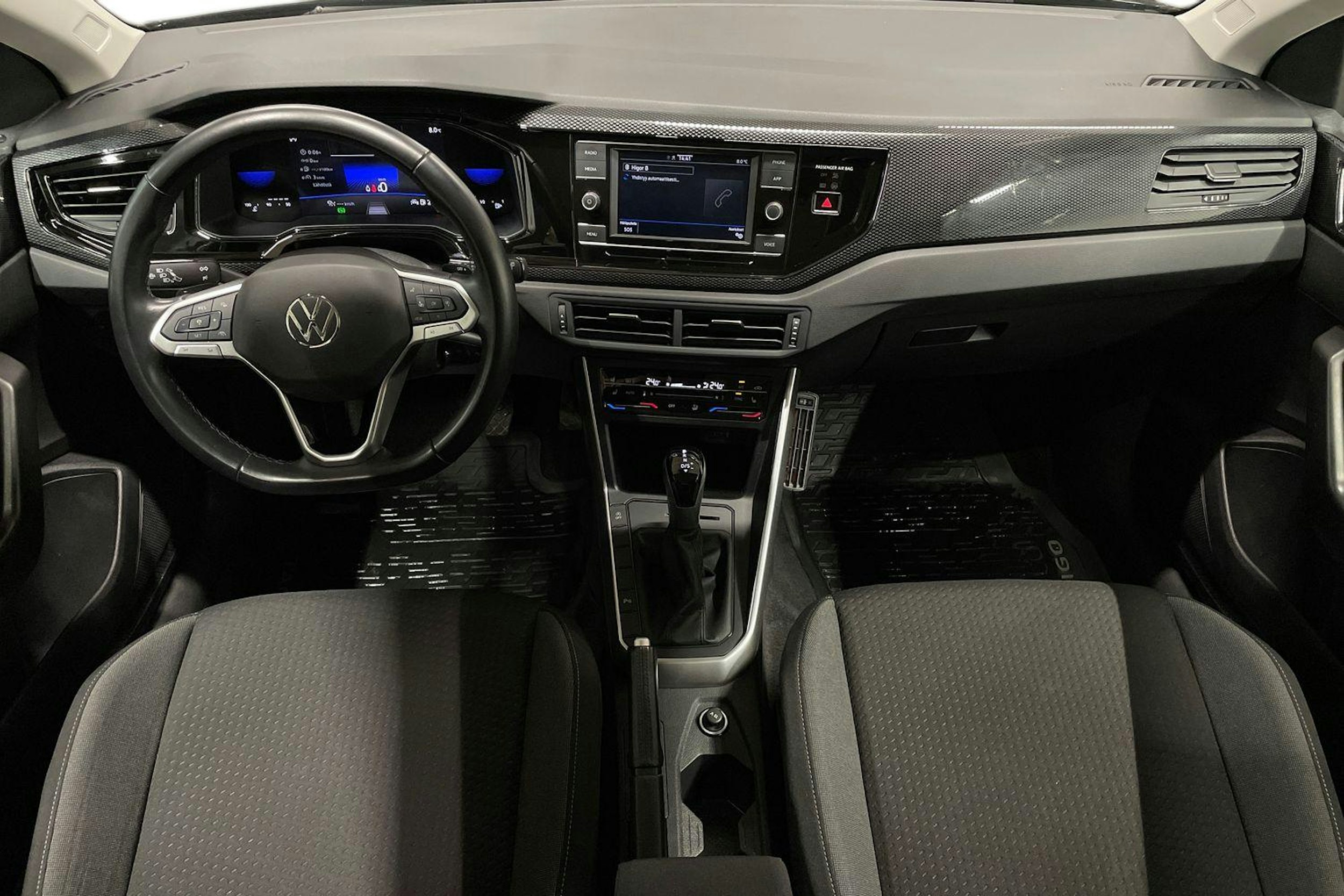 musta Volkswagen Taigo 2023 kuva 7.