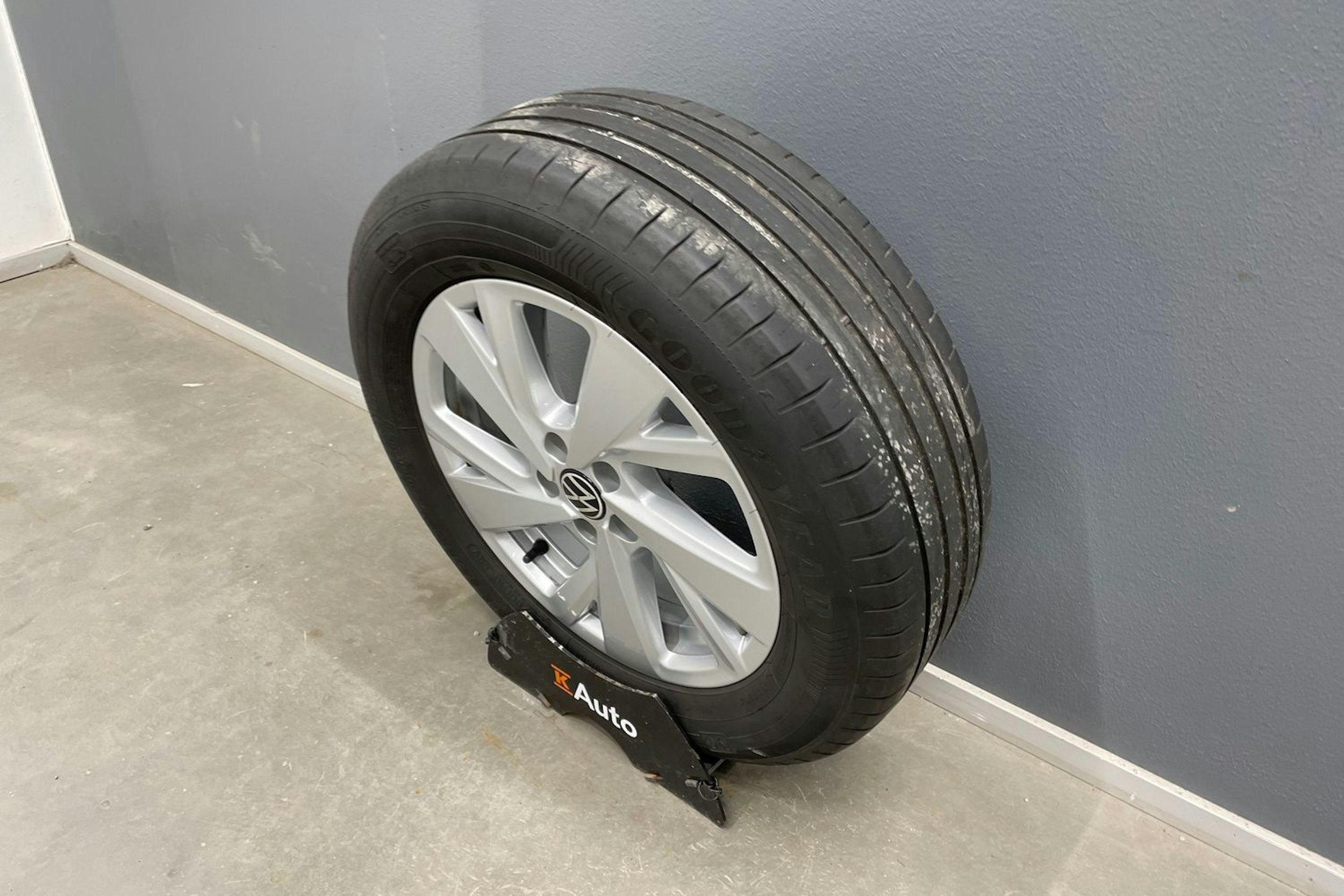 musta Volkswagen Taigo 2023 kuva 11.