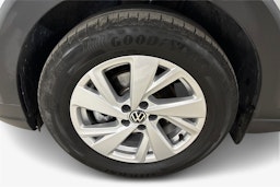 harmaa Volkswagen Taigo 2023 kuva 9.