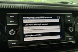 harmaa Volkswagen Taigo 2023 kuva 19.