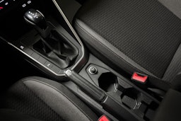 harmaa Volkswagen Taigo 2023 kuva 23.