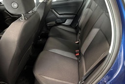 sininen Volkswagen Taigo 2023 kuva 8.