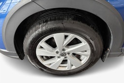 sininen Volkswagen Taigo 2023 kuva 9.