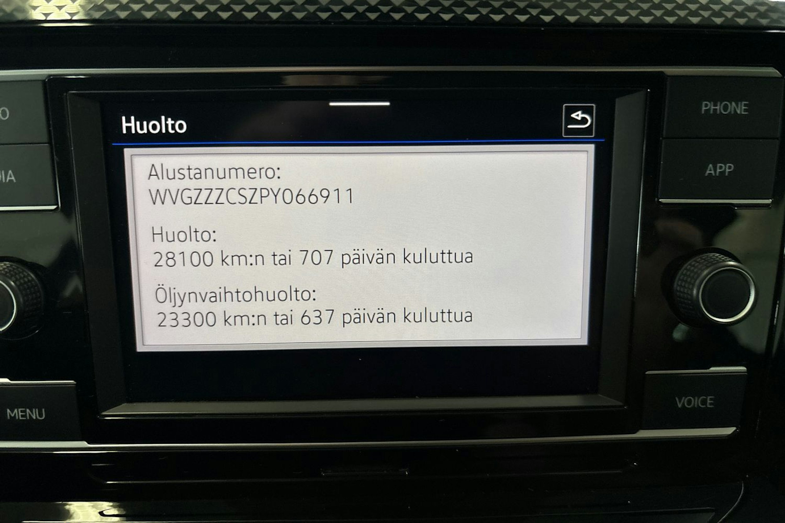 sininen Volkswagen Taigo 2023 kuva 15.