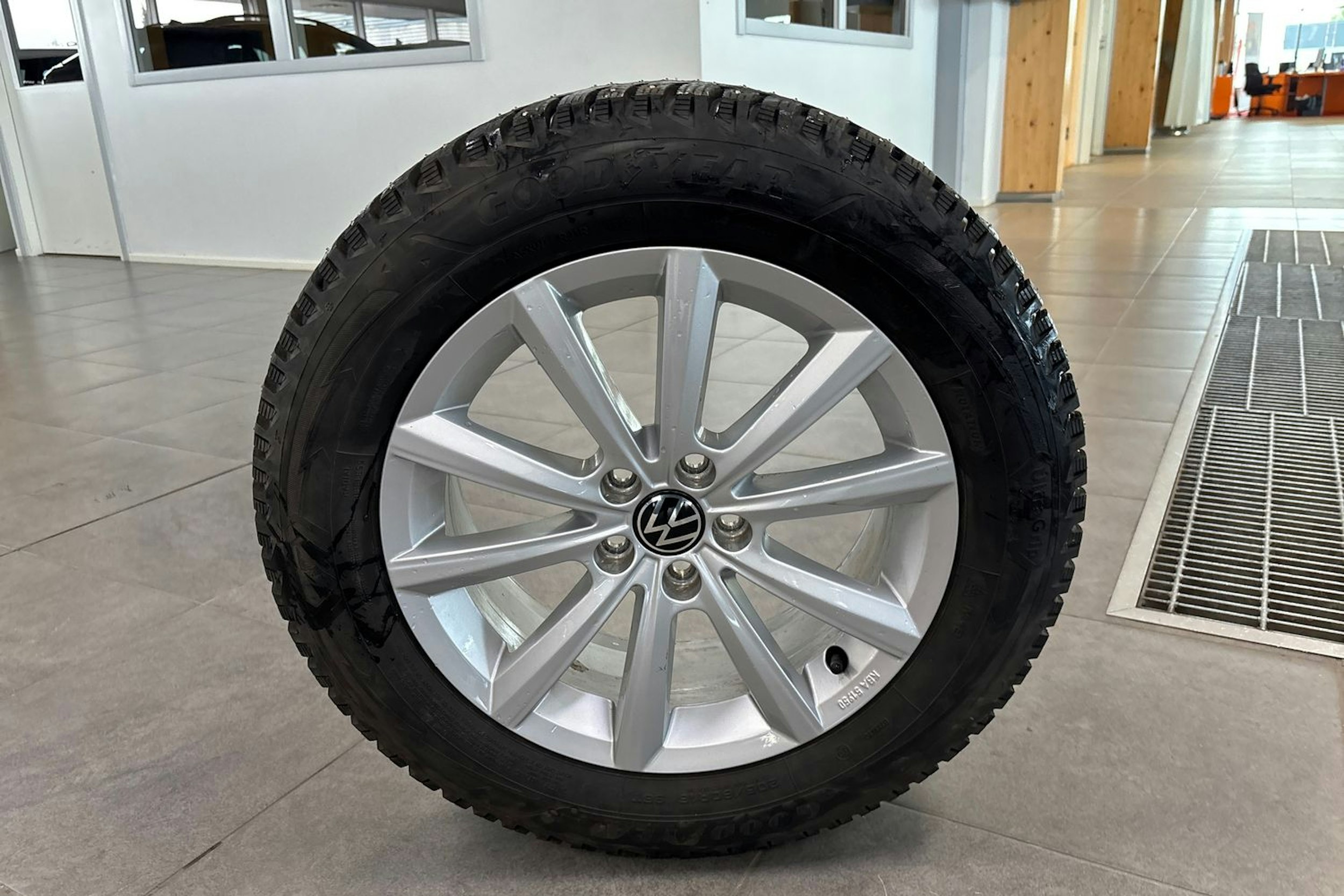 sininen Volkswagen Taigo 2023 kuva 16.