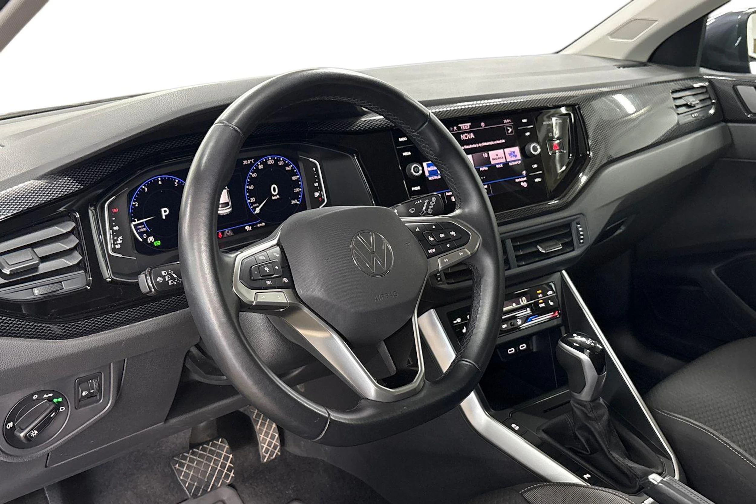 Harmaa Volkswagen TAIGO 2023 kuva 6.
