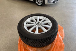 Harmaa Volkswagen TAIGO 2023 kuva 21.