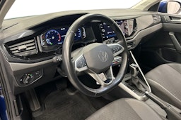 sininen Volkswagen Taigo 2023 kuva 4.