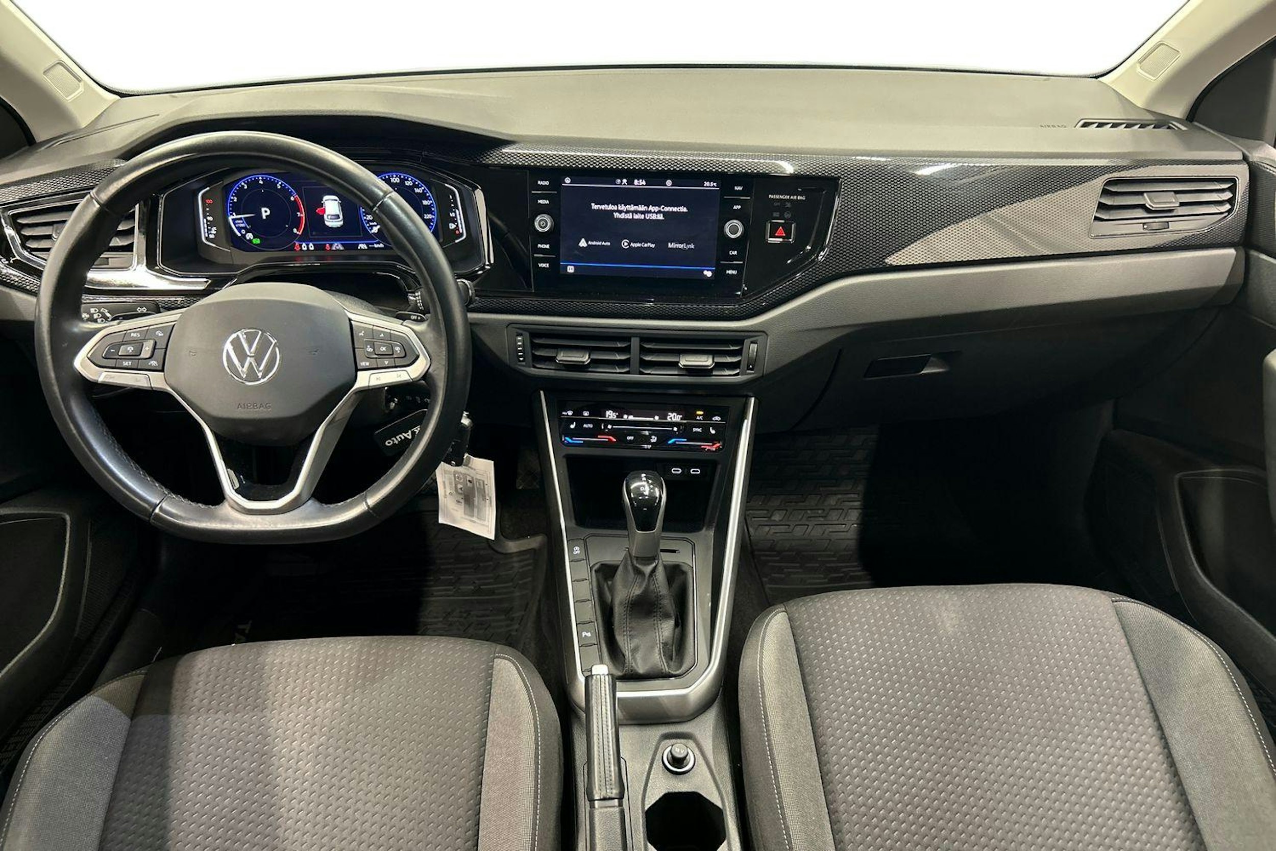 sininen Volkswagen Taigo 2023 kuva 6.