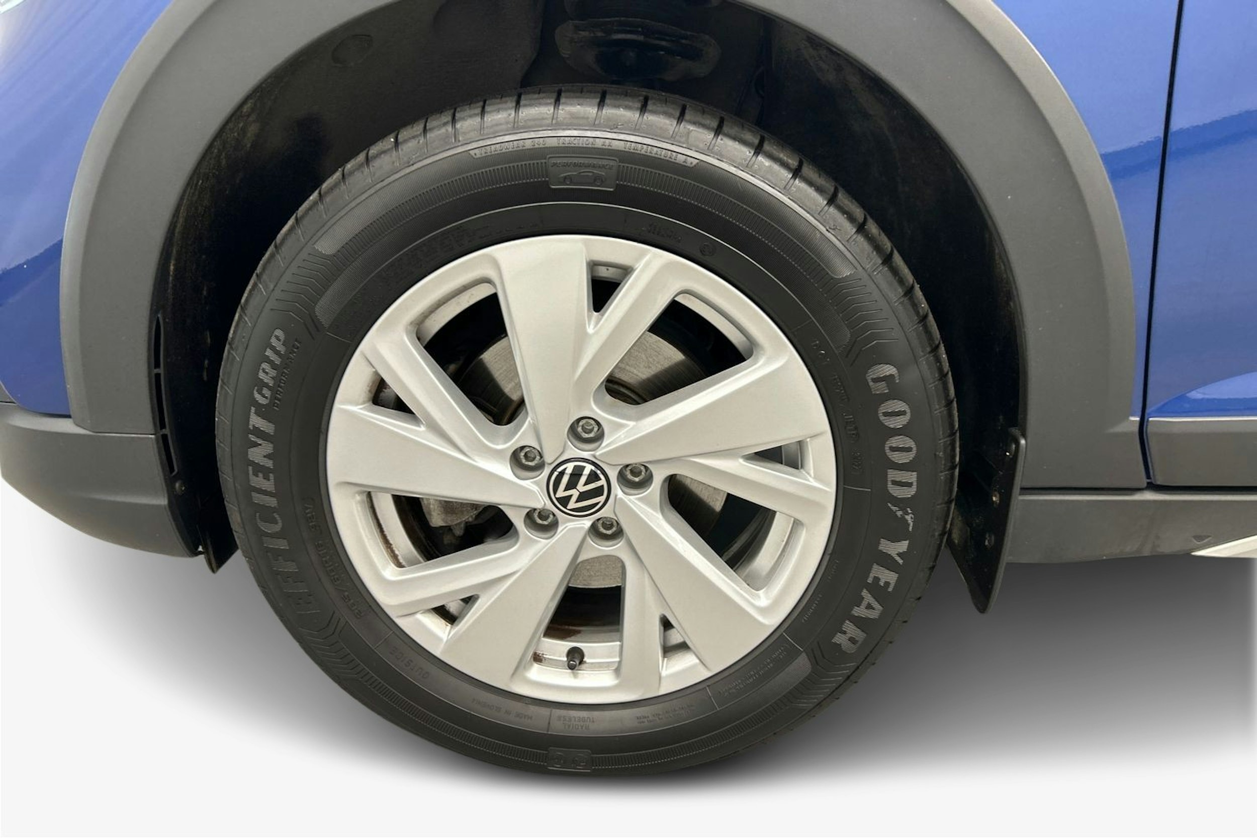 sininen Volkswagen Taigo 2023 kuva 8.