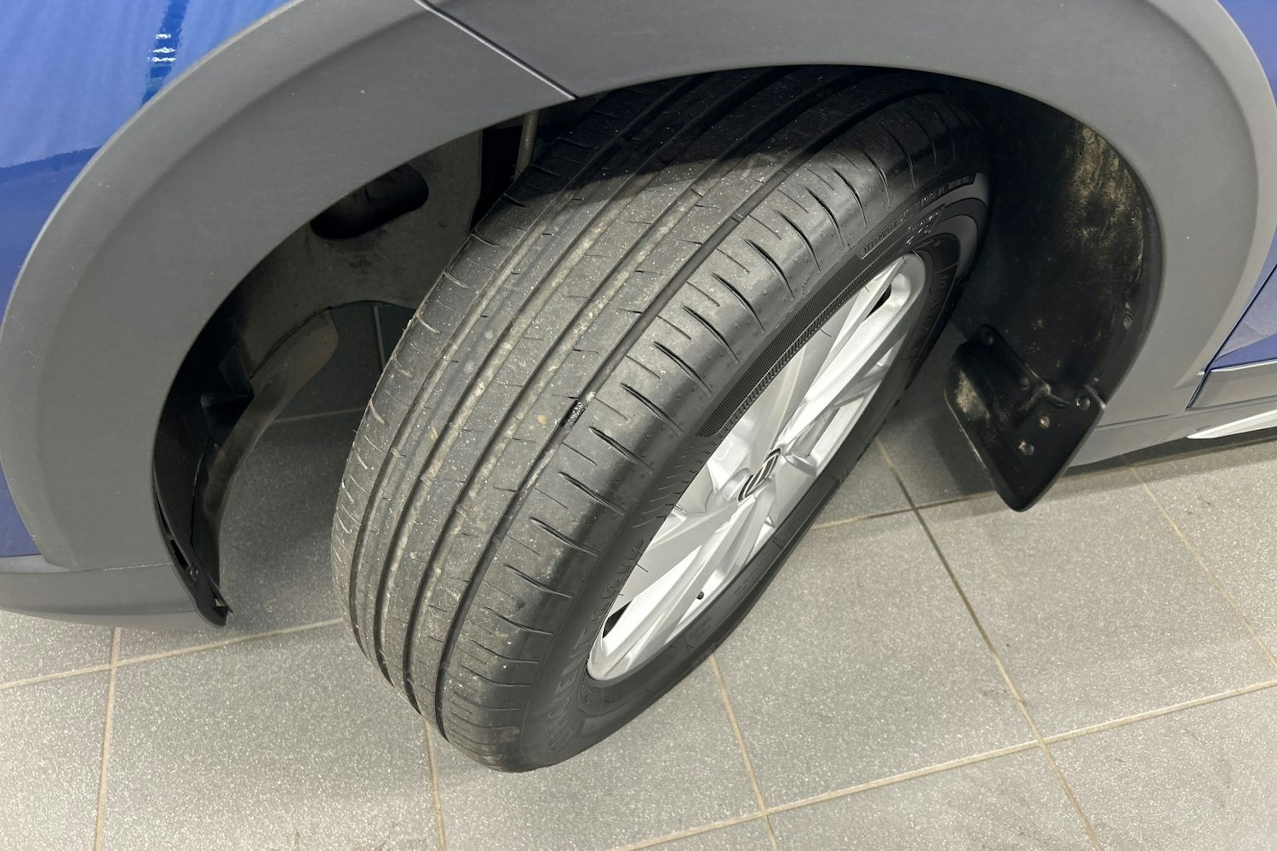sininen Volkswagen Taigo 2023 kuva 10.