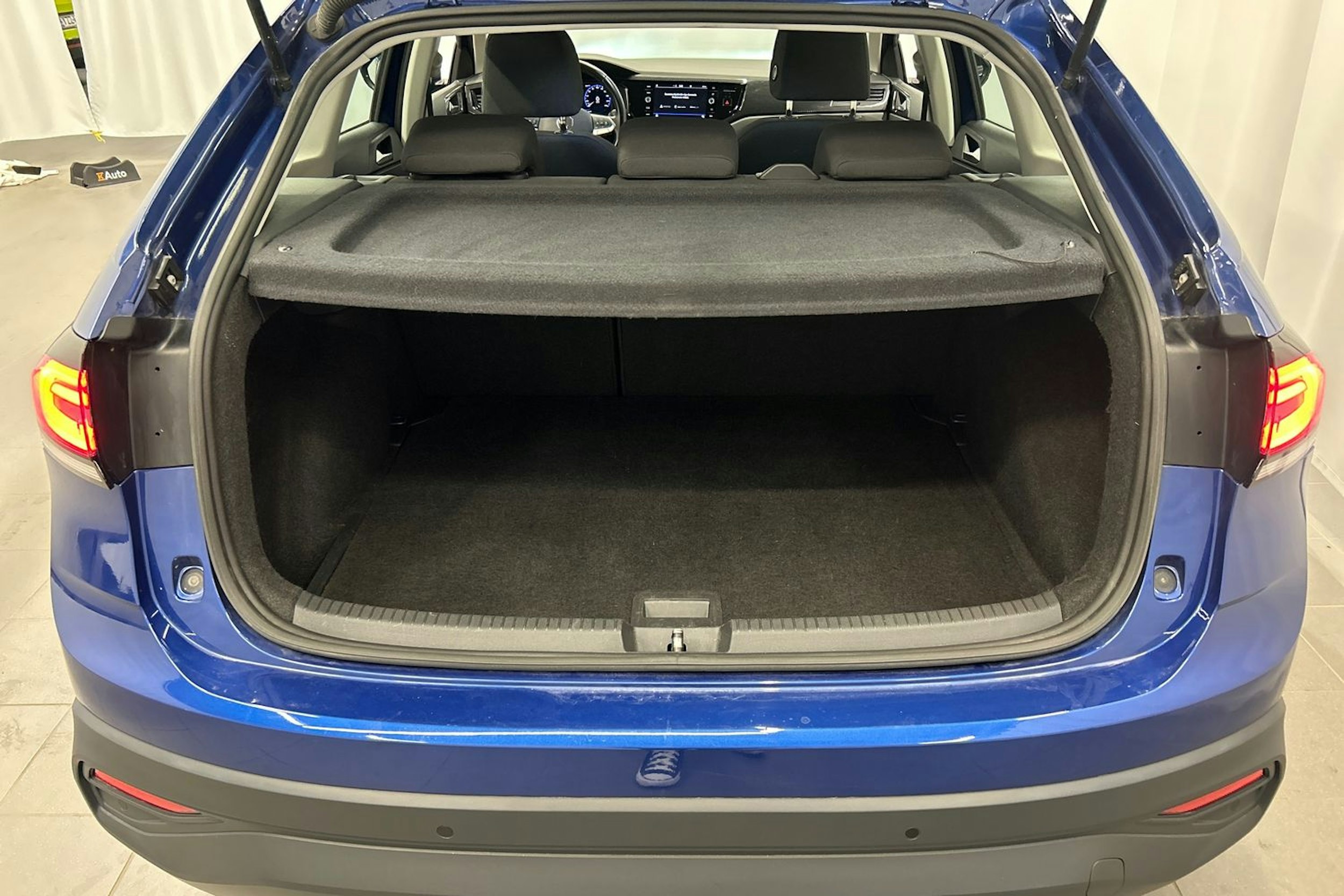 sininen Volkswagen Taigo 2023 kuva 13.