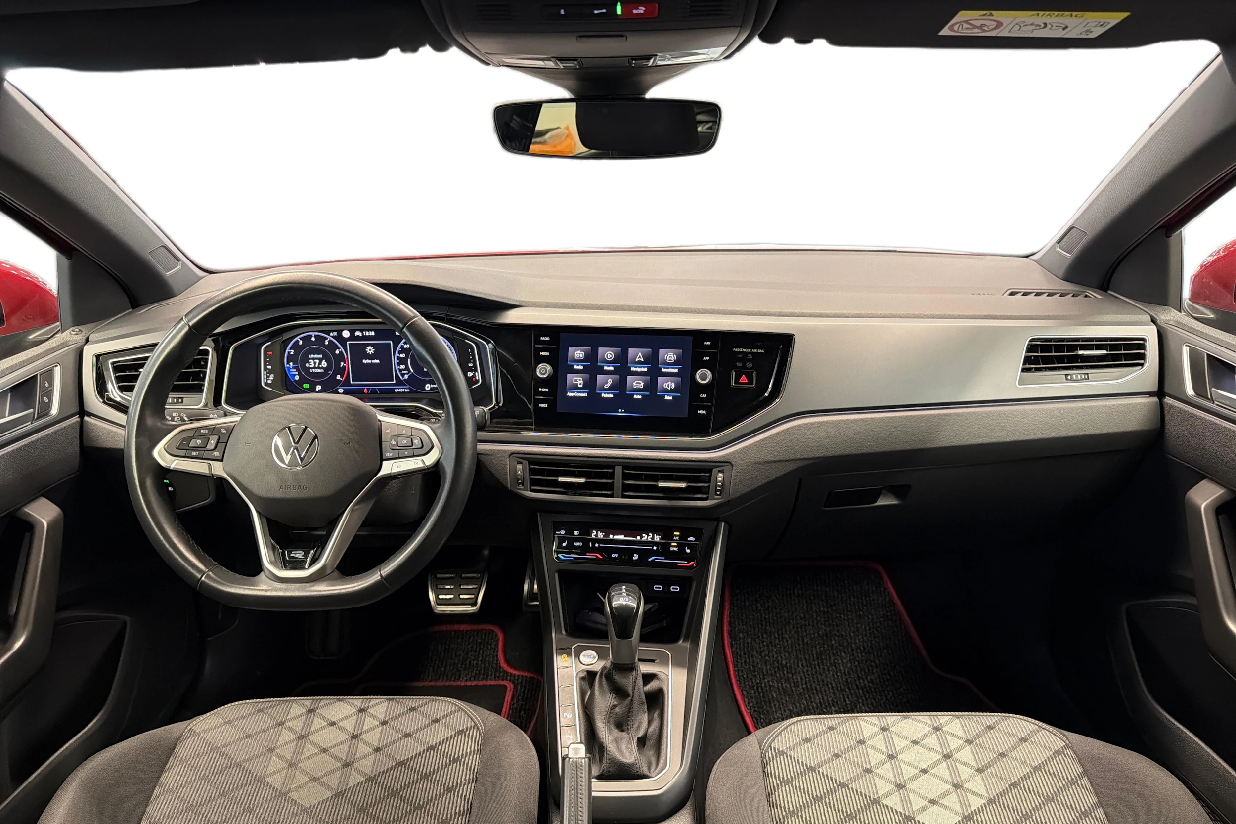 punainen Volkswagen Taigo 2023 kuva 7.