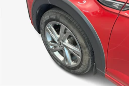 punainen Volkswagen Taigo 2023 kuva 9.