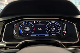 punainen Volkswagen Taigo 2023 kuva 16.