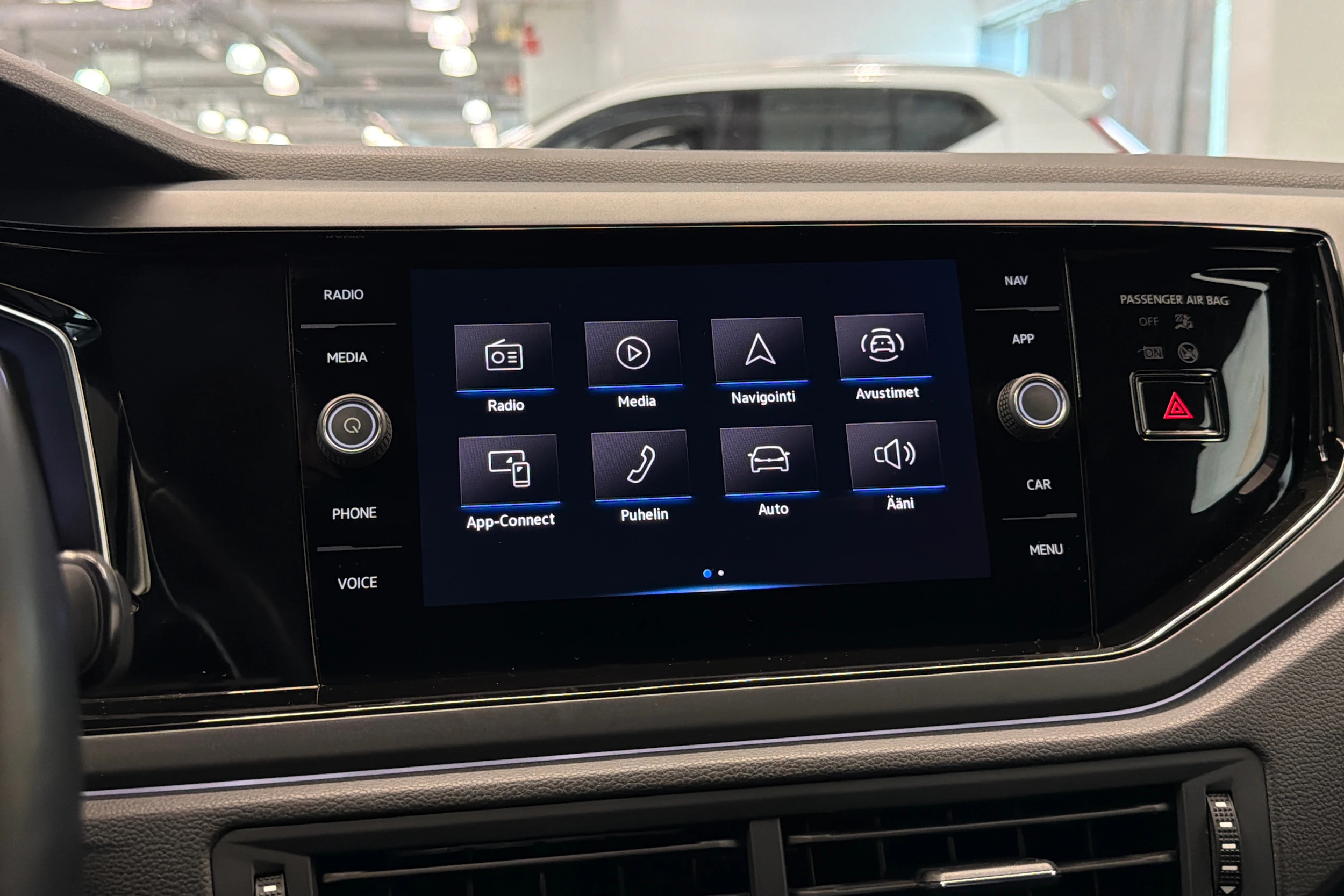 punainen Volkswagen Taigo 2023 kuva 20.
