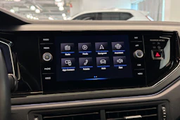 punainen Volkswagen Taigo 2023 kuva 20.