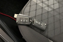 punainen Volkswagen Taigo 2023 kuva 26.