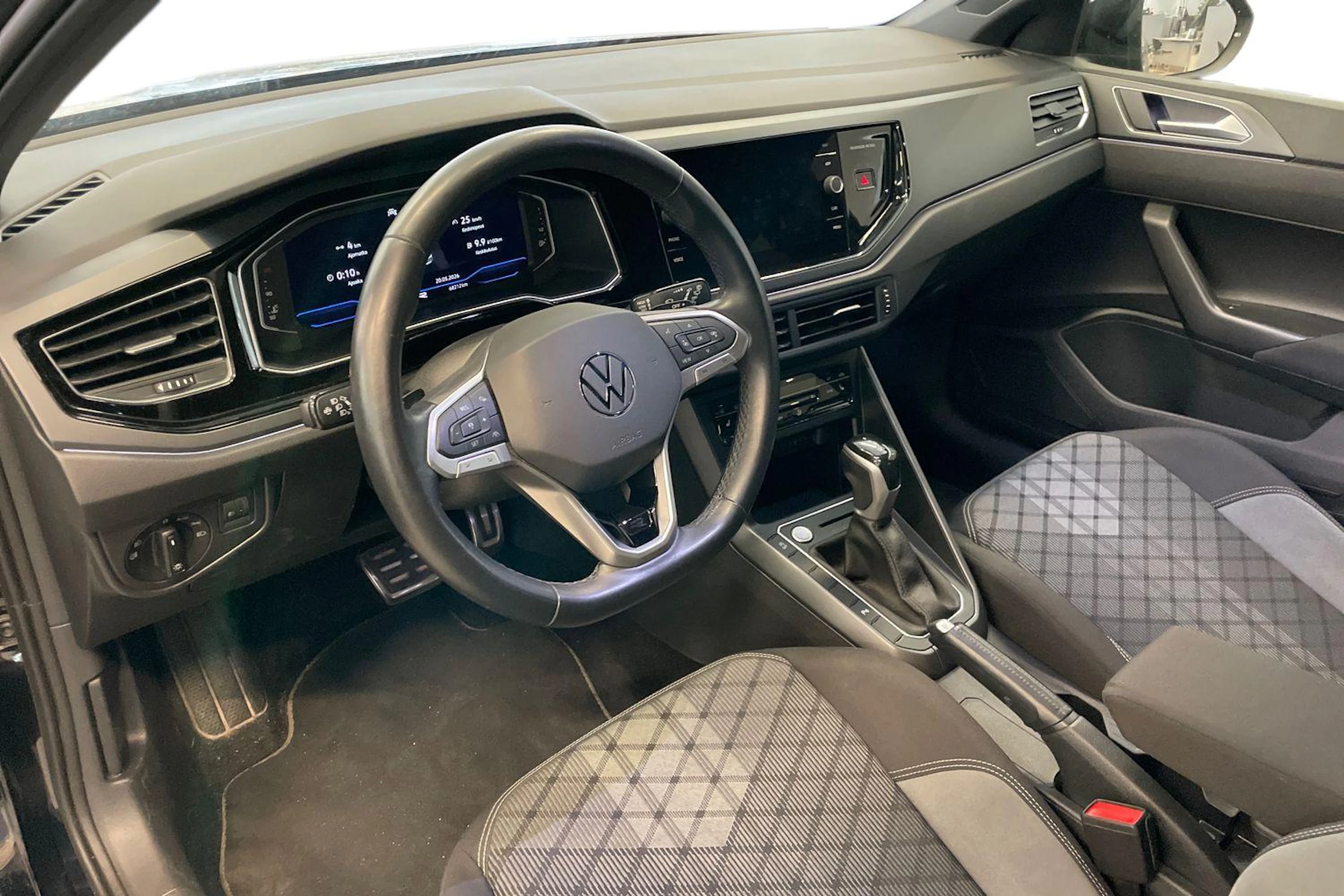 musta Volkswagen Taigo 2023 kuva 3.