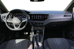musta Volkswagen Taigo 2023 kuva 9.