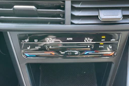 musta Volkswagen Taigo 2023 kuva 21.
