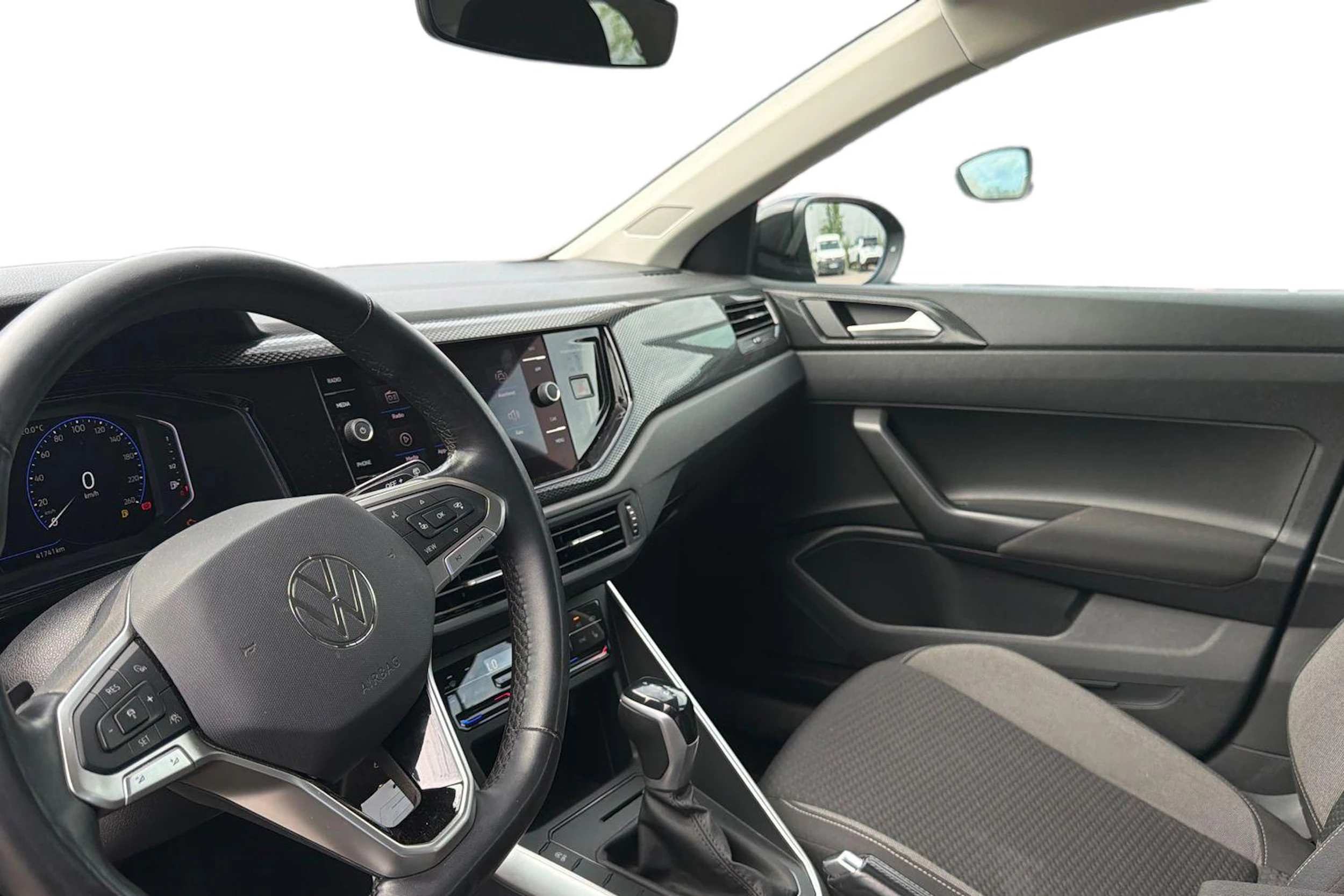 musta Volkswagen Taigo 2023 kuva 3.
