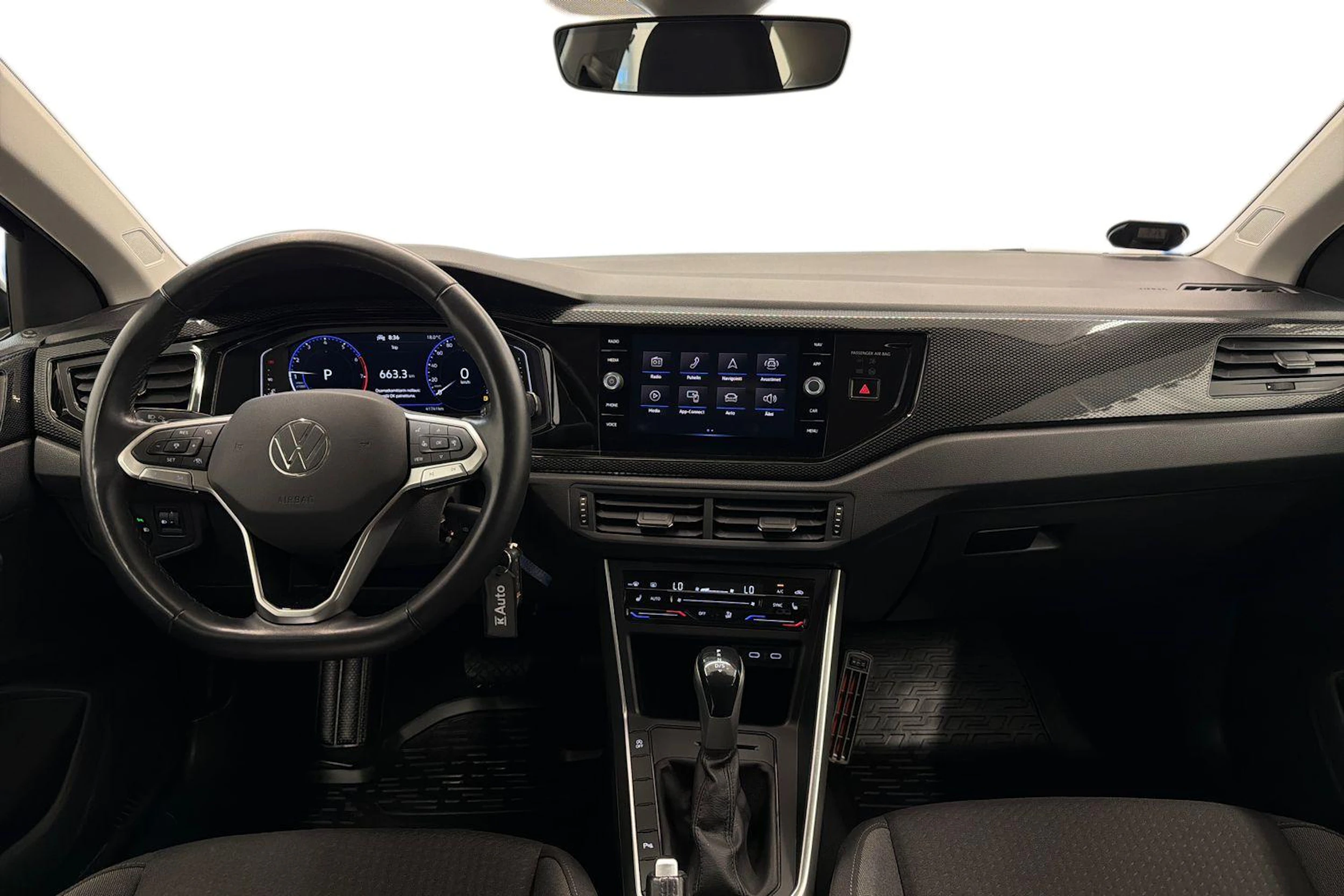 musta Volkswagen Taigo 2023 kuva 7.