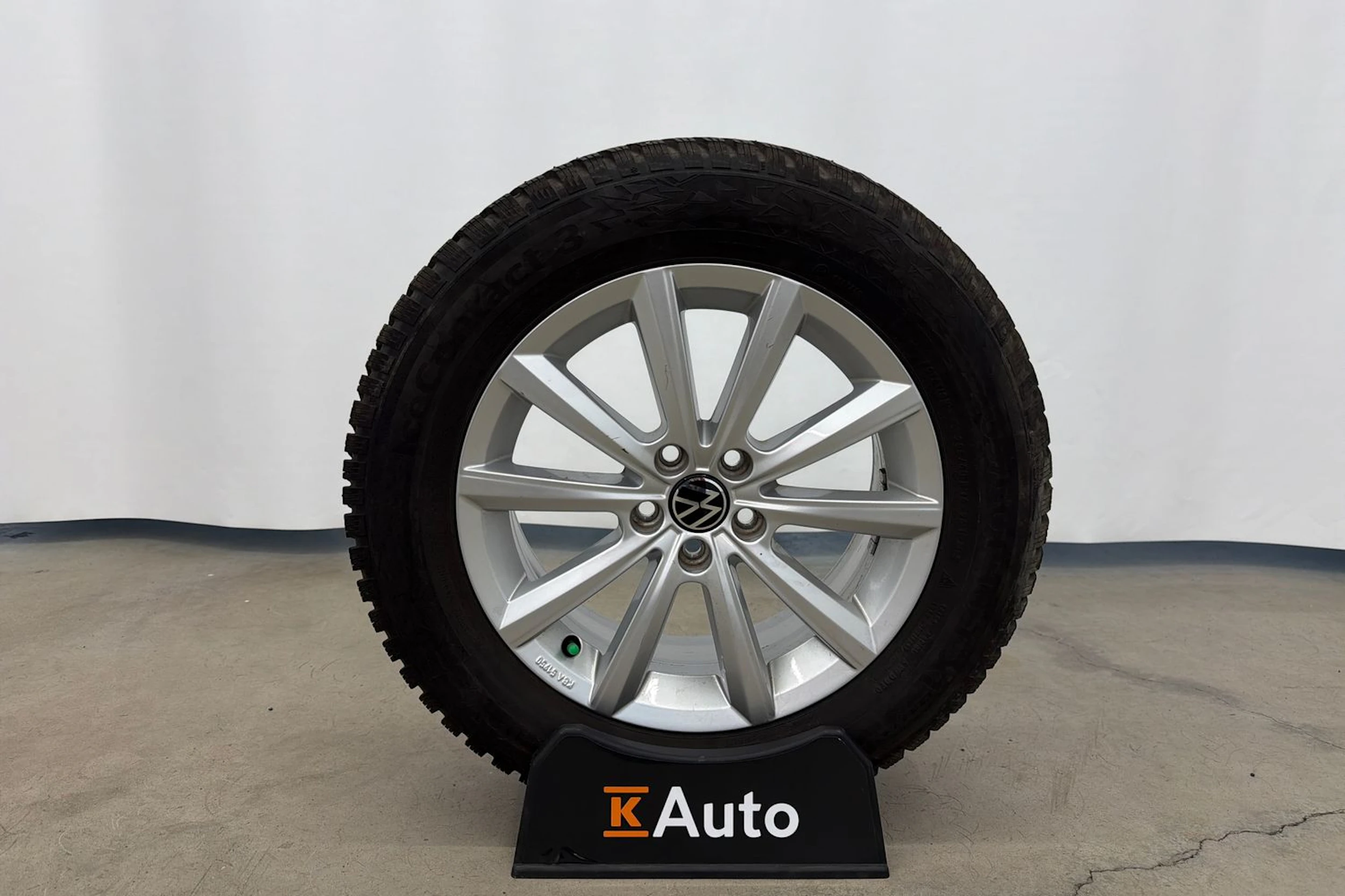 musta Volkswagen Taigo 2023 kuva 11.