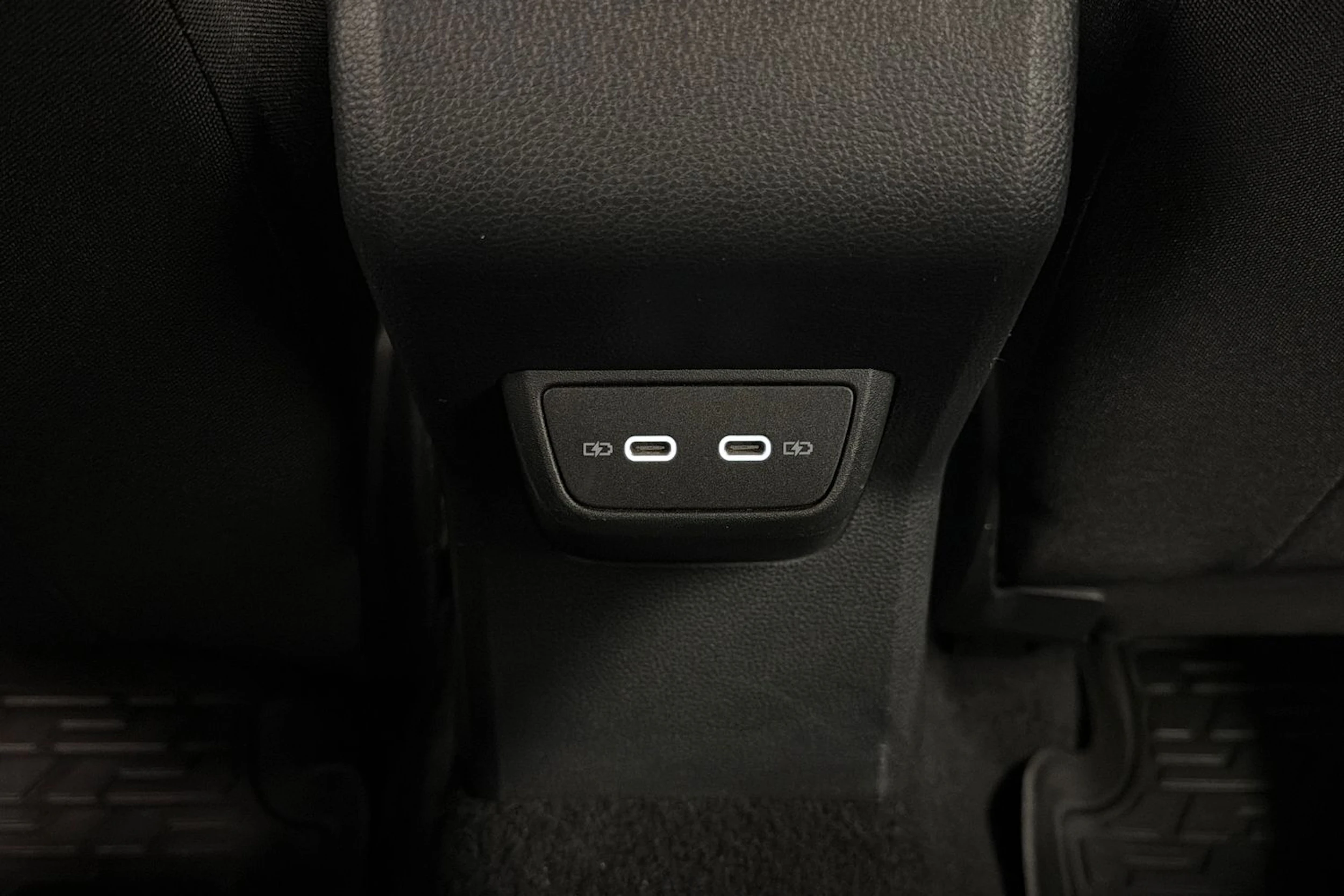 musta Volkswagen Taigo 2023 kuva 14.
