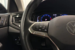musta Volkswagen Taigo 2023 kuva 16.