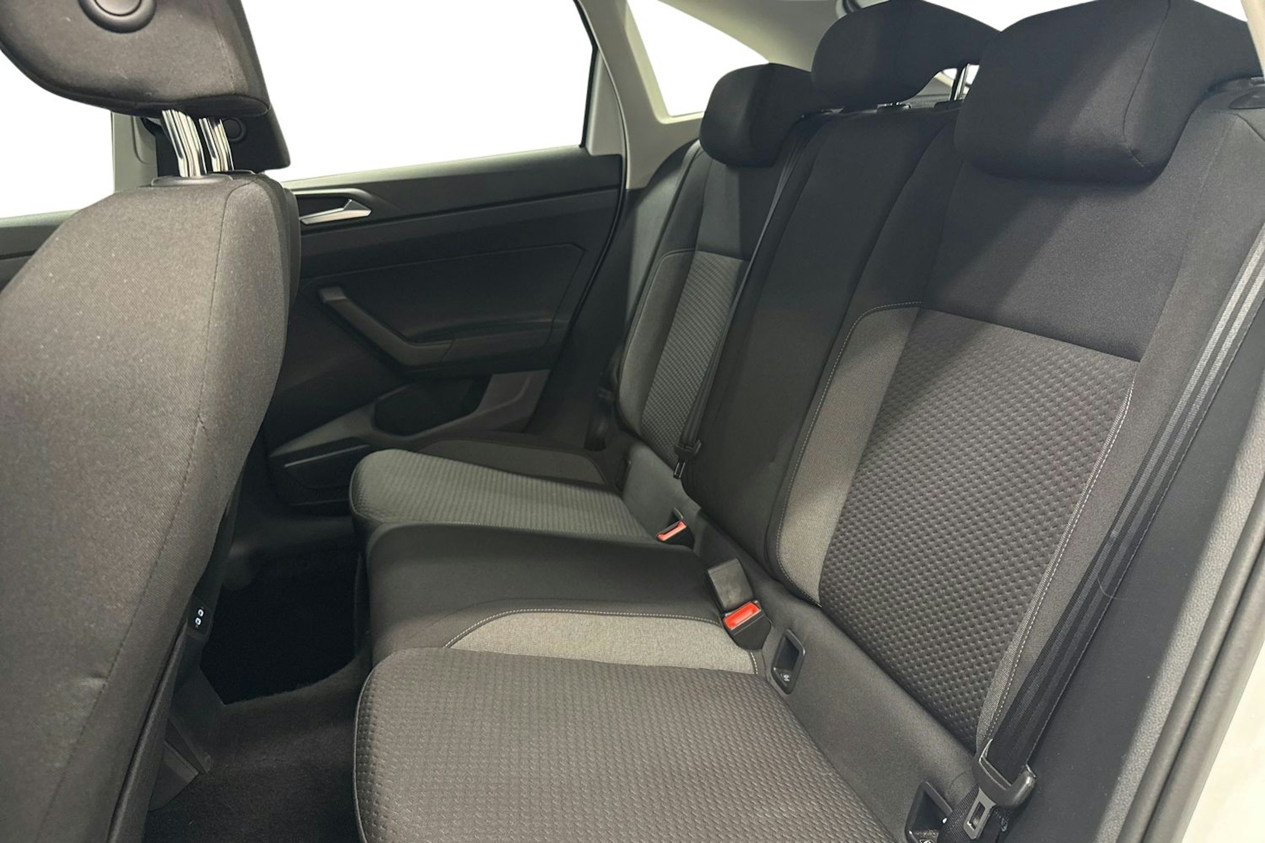 valkoinen Volkswagen Taigo 2023 kuva 10.
